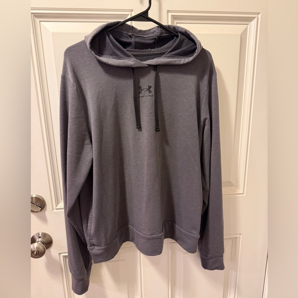 Under Armour women’s Gray Hoodie Sweater